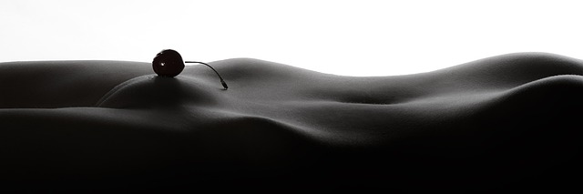 nahé ženské tělo
