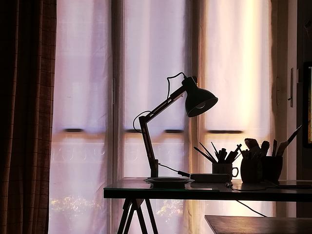 lampička v bytě